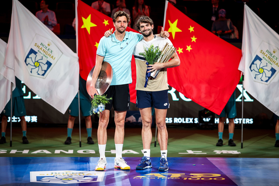 这对血脉相, 连法国国家 这对血脉相, 连法国国家