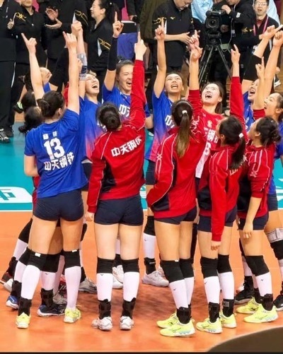 赛制特殊, lcfuE, 取得亚军